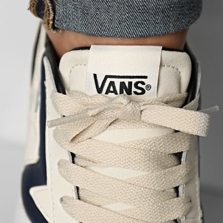Vans - Sneakers Lowland CC Jump R 7P2KE6 in pelle vintage Marshmallow