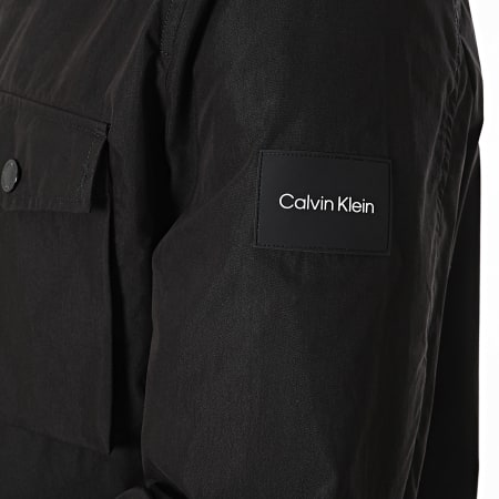 Calvin Klein - 7136 Chaqueta negra con cremallera