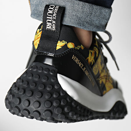 Versace Jeans Couture - Fondo Hyber Zapatillas 75YA3SNA Negro Renacimiento