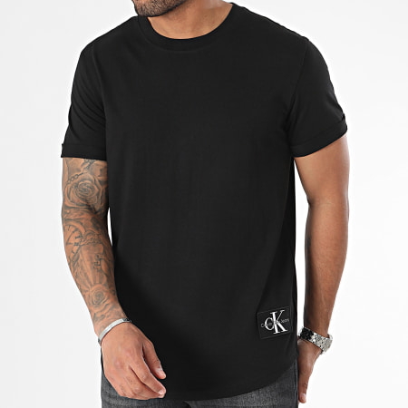 Calvin Klein - Maglietta rotonda con stemma oversize 3482 nero