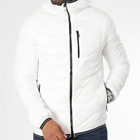 Chaqueta blanca con capucha shop