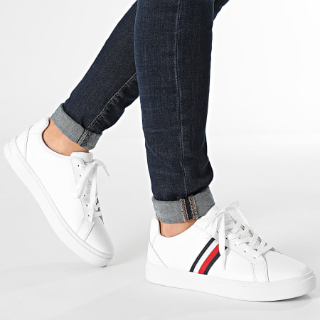 Tommy Hilfiger - Baskets Femme Essential Court Sneaker Stripes 7779 White