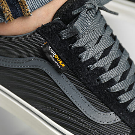 Baskets Old Skool 7NTBLK1 Cordura Black