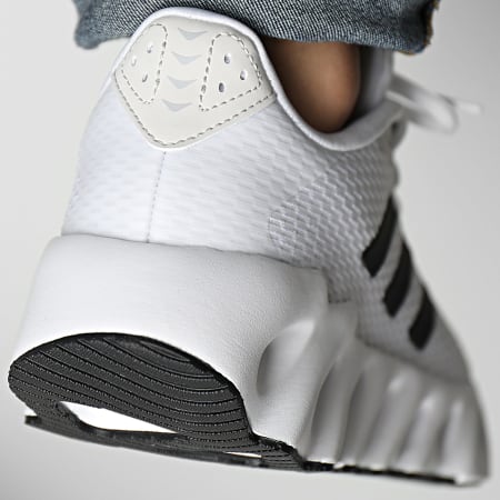 Adidas Sportswear - Switch Run IF5719 Footwear White Core Black Halo Silver Sneakers