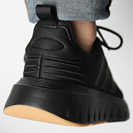 Adidas Sportswear - Baskets Swift Run 23 IG4704 Core Black Gum 3