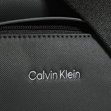 Calvin Klein - Sacoche Must Reporter 0287 Noir