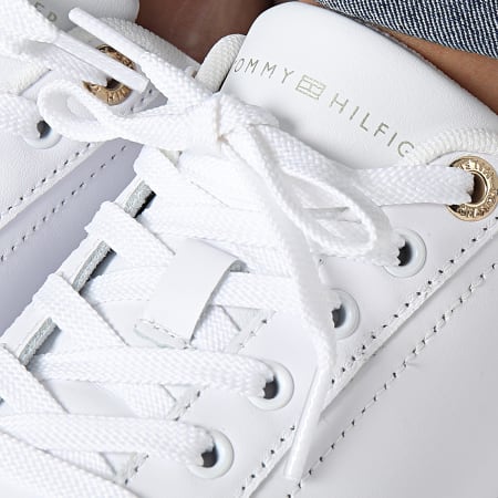 Tommy Hilfiger - Baskets Femme Chique Court Sneaker 7634 White