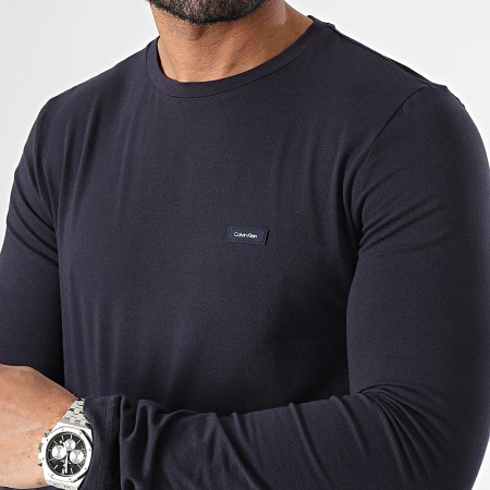 Calvin Klein - Tee Shirt Slim Stretch a maniche lunghe 2725 blu navy