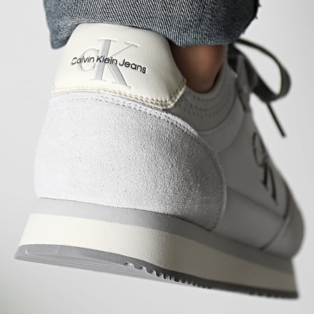 Calvin Klein - Sneakers Runner Sock Laceup 0553 Oyster Mushroom