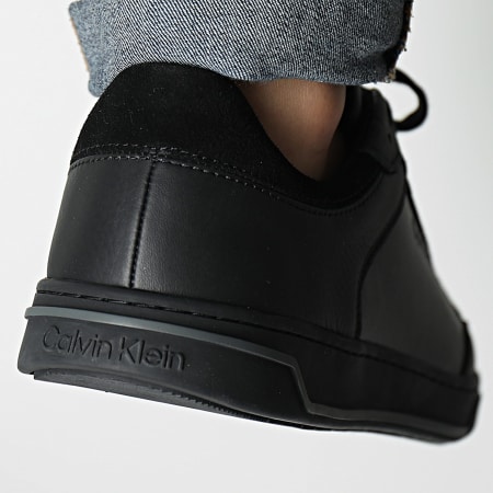 Calvin Klein - Baskets Low Top Lace Up Leather 1455 Triple Black