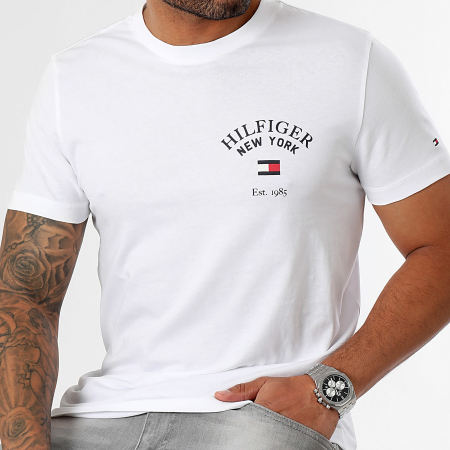 Tommy Hilfiger - Tee Shirt Slim Arch Varsity 3689 Blanc