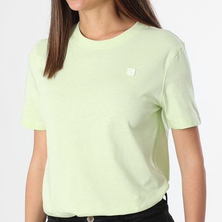 Calvin Klein - Camiseta Mujer Bordado Insignia Regular 3226 Verde Claro