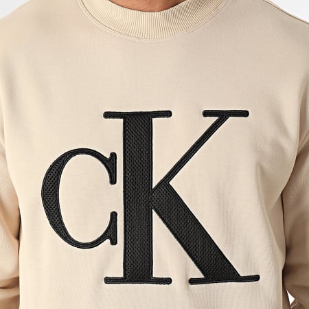 Calvin Klein - Sudadera de cuello redondo 5028 Camel claro