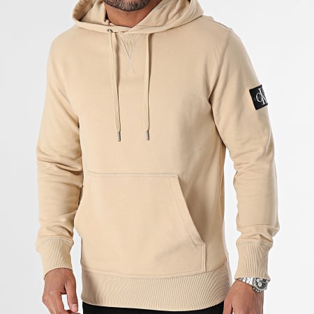 Calvin Klein - Badge Hoodie 3430 Sable