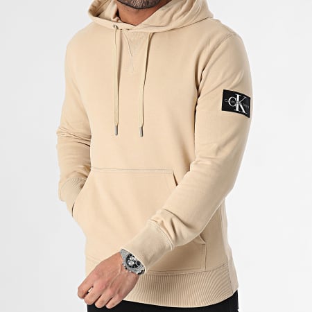 Calvin Klein - Badge Hoodie 3430 Sable