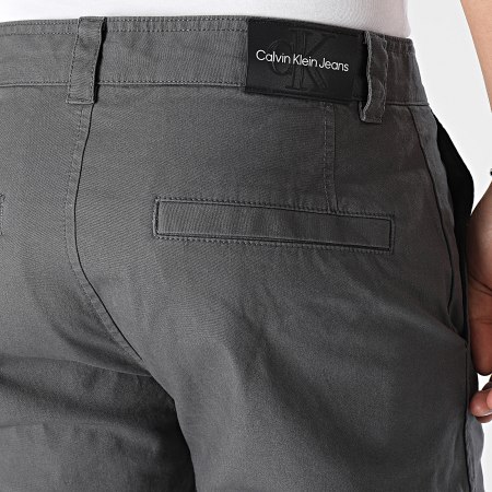 Calvin Klein - Pantalon Chino 4690 Gris Anthracite