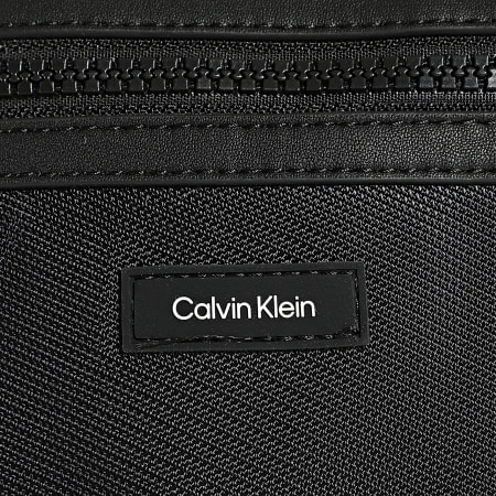 Calvin Klein - Sacoche Essential Reporter 1208 Noir