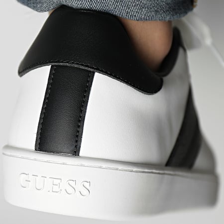Guess - Sneakers FMPNOILEA12 Bianco Nero