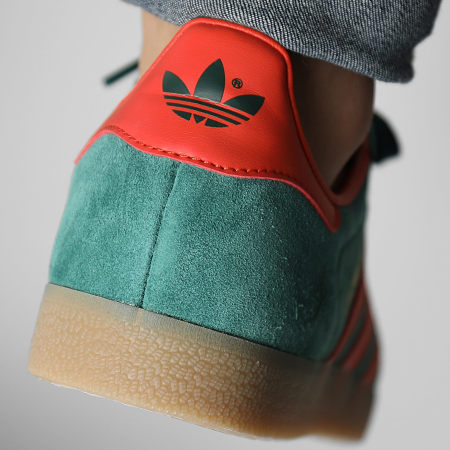 Adidas Originals - Sneakers Gazelle IG6200 Core Green Preloved Red Gum3