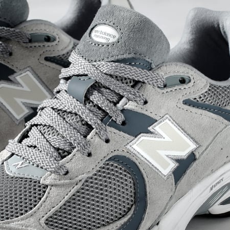 New Balance - Baskets 2002R M2002RST Grey Multi