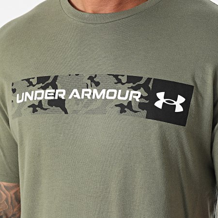 Under Armour - Camouflage Camiseta a rayas en el pecho 1376830 Verde caqui