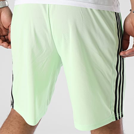Adidas Sportswear - IR9142 Pantaloncini da jogging verdi