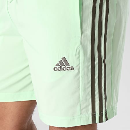 Adidas Performance - Pantalón Corto Chelsea IS1381 Verde Claro