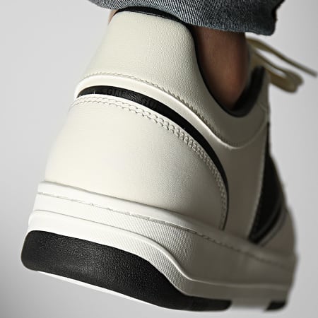 Guess - Sneakers FMPANCLEA12 Bianco Nero