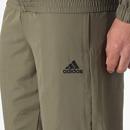 Adidas Performance - Conjunto de chaqueta con cremallera y pantalón de jogging verde caqui IP3112