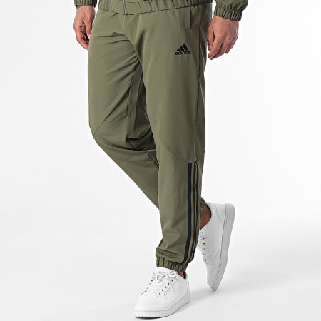 Adidas Performance - Conjunto de chaqueta con cremallera y pantalón de chándal verde caqui IT4021