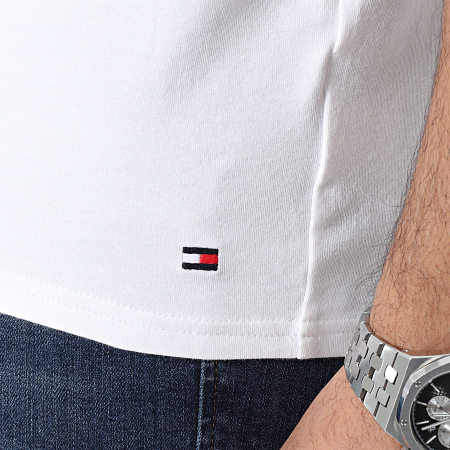 Tommy Hilfiger - Confezione da 3 camicie Premium Essentials con scollo a V 3137 Bianco