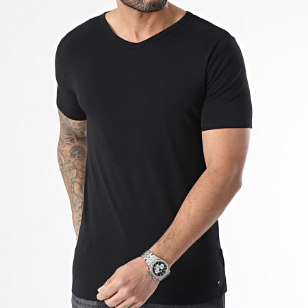 Tommy Hilfiger - Lote de 3 camisetas con cuello en V Premium Essentials 3137 Negro