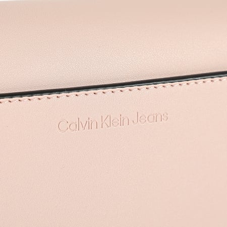 Calvin Klein - Borsa da donna scolpita 1965 Rosa