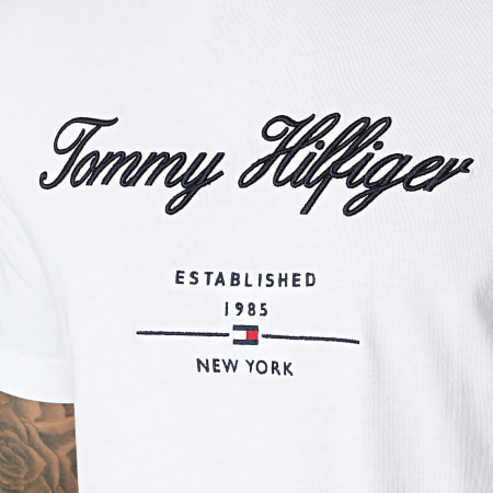 Tommy Hilfiger - Tee Shirt Script Logo 3691 Blanc