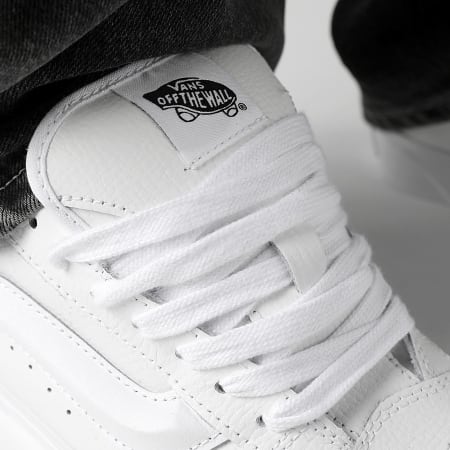 Vans - Baskets Knu Skool 9QCW00 Leather True White