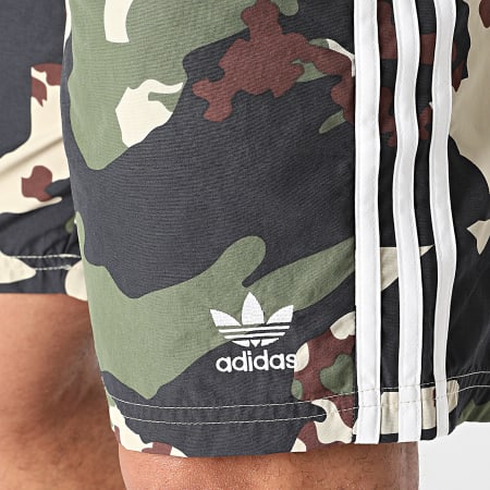Adidas Originals - Pantaloncini da jogging mimetici IT8646 Khaki Verde Beige Camouflage