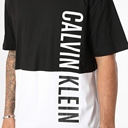 Calvin Klein - Tee Shirt Oversize Large Bicolore KM0KM00999 Noir Blanc