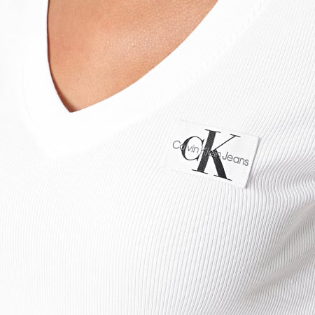Calvin Klein - Camiseta de mujer con cuello en V 3274 Blanca