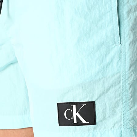 Calvin Klein - Shorts de baño Medium Double WB 0981 Azul claro