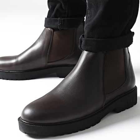 Classic Series - Boots Brown