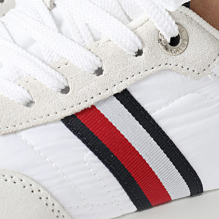 Tommy Hilfiger - Baskets Femme Essential Runner Global Stripes 7831 White