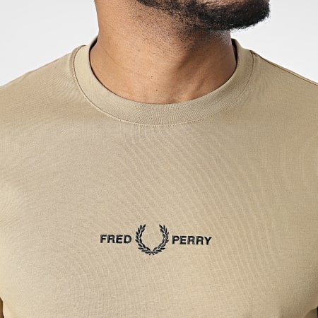 Fred Perry - Camiseta Logo Bordado M4580 Beige