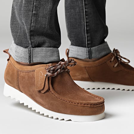 Clarks - Chaussures Wallabee Ftrelo Cola Suede