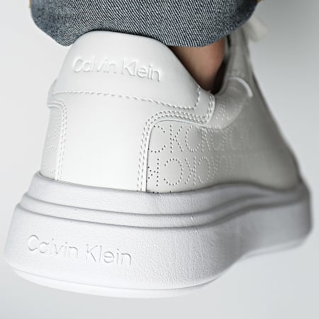 Calvin Klein - Baskets Low Top Lace Up Leather 1429 White Mono Perf