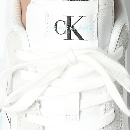 Calvin Klein - Baskets Retro Runner Low Laceup 0746 White Oster Mushroom Tint