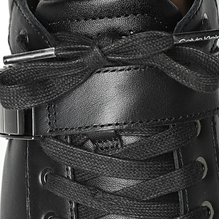 Calvin Klein - Baskets Low Top Lace Up Iconic Plaque 1381 Black