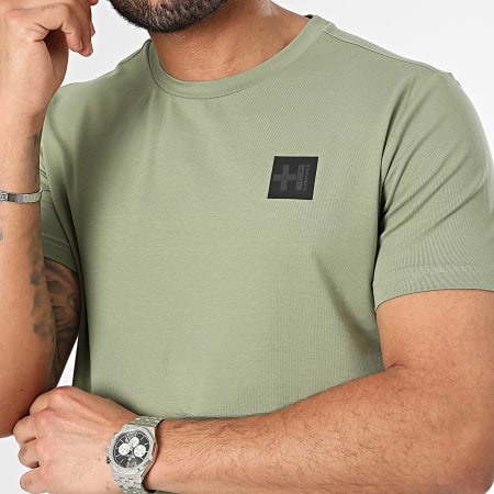 Helvetica - Camiseta verde caqui Howard