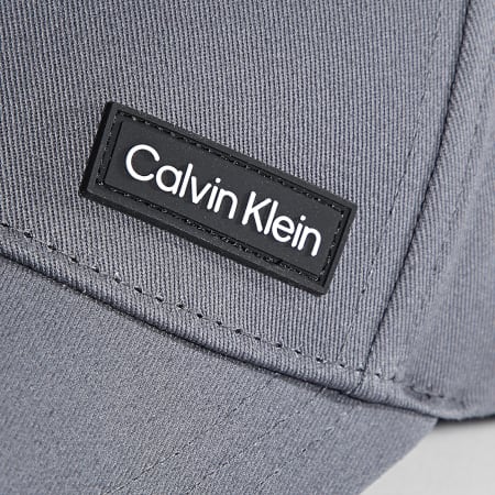 Calvin Klein - Casquette Essential Patch 0487 Gris Anthracite