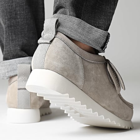 Clarks - Chaussures Wallabee Ftrelo Grey Suede