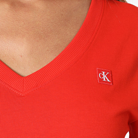 Calvin Klein - T-shirt donna con scollo a V 2560 Rosso